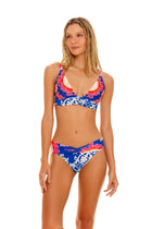 Thumbnail - eames-lana-bikini-bottom-11549-front-with-model - 4