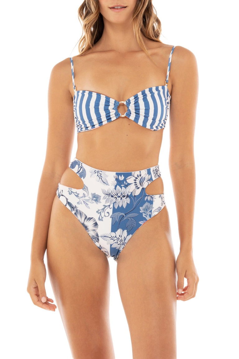 Kai-Bikini-Bottom-Carieli-137121-front-reversible-side-with-model - 6