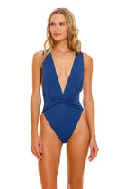 Thumbnail - shaka-ellis-one-piece-11195-front-with-model - 1