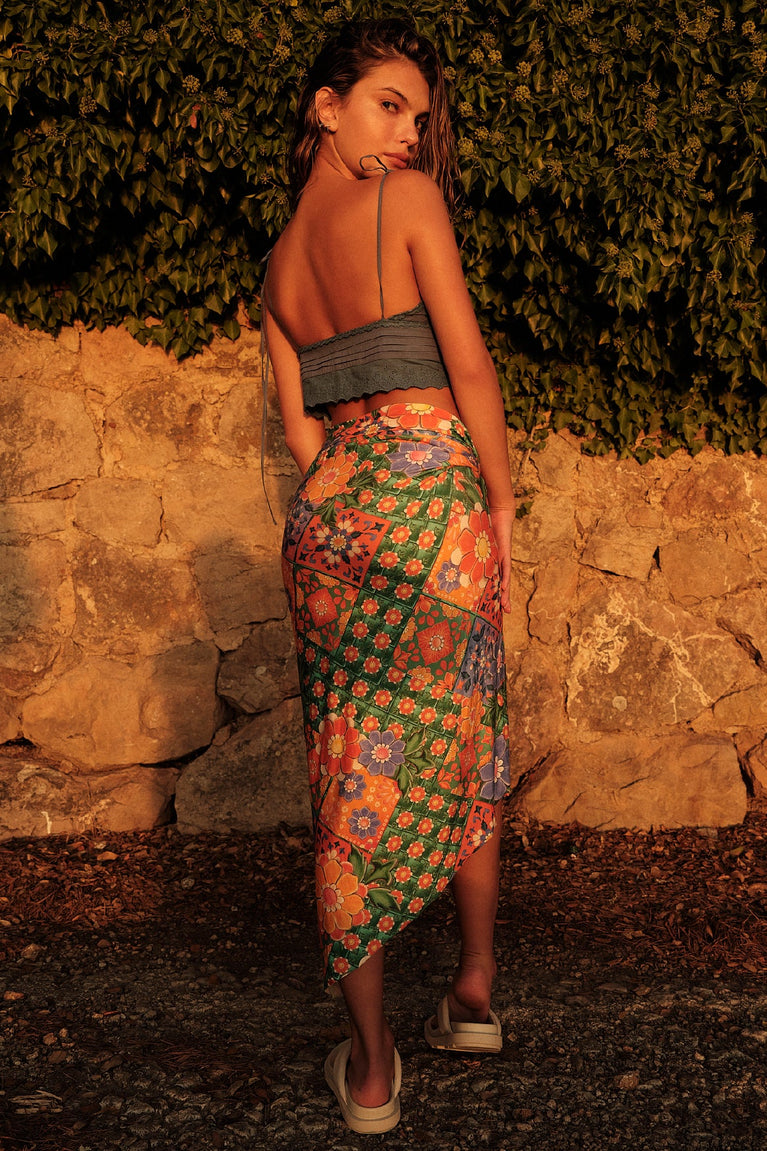 Hover Alternative image -  Tile-Zen-Skirt-14297-campaign